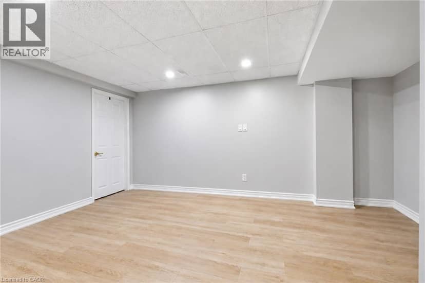 13 GOLDEN ACRES Drive — photo 25 of 40