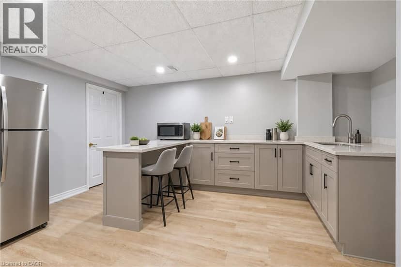 13 GOLDEN ACRES Drive — photo 23 of 40