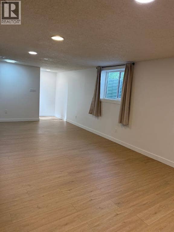 471 78 Avenue NE — photo 27 of 40