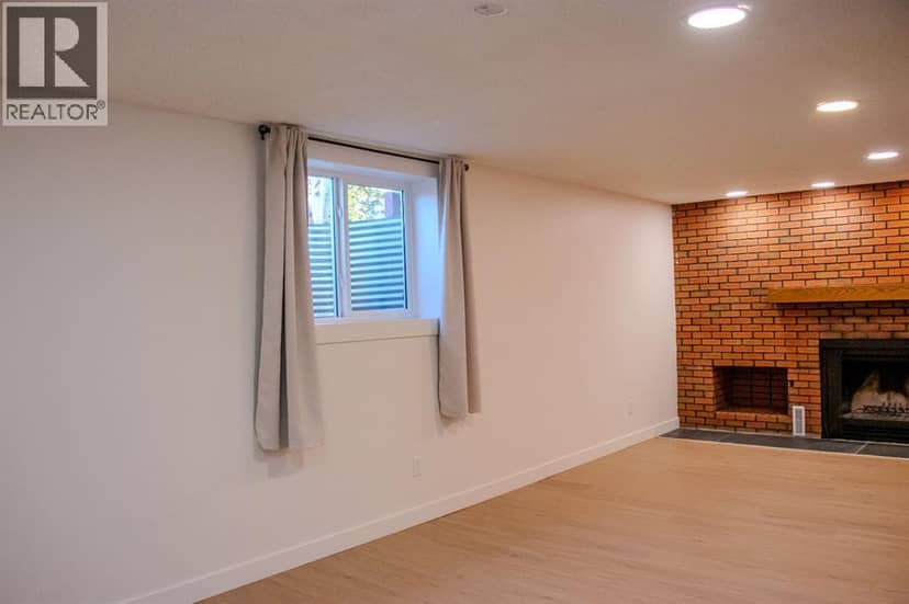 471 78 Avenue NE — photo 30 of 40