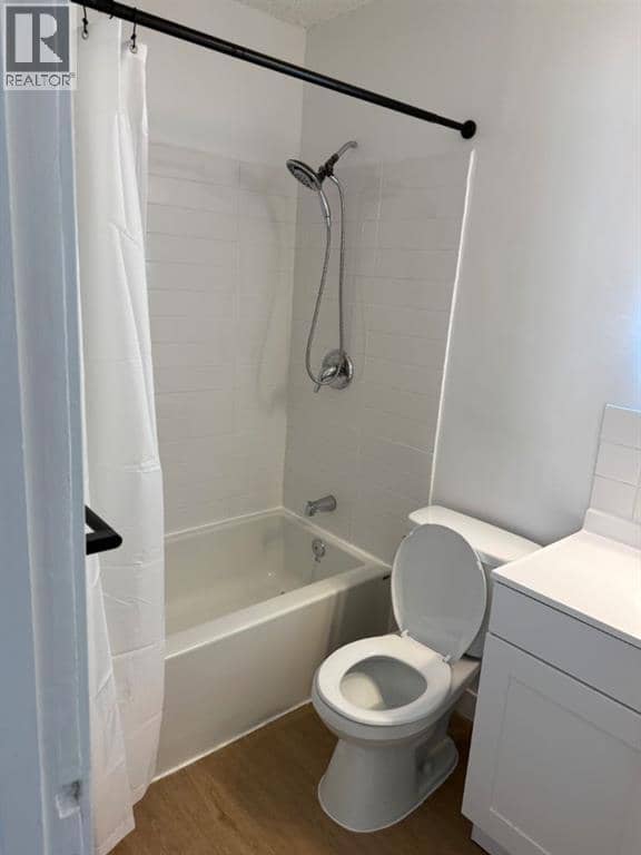 471 78 Avenue NE — photo 14 of 40