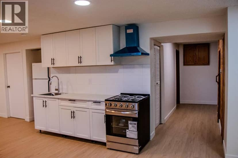 471 78 Avenue NE — photo 37 of 40