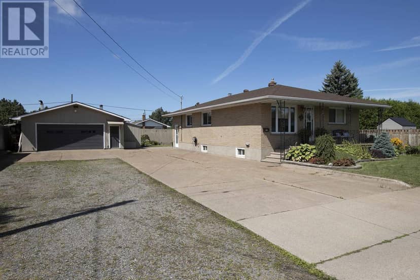 159 McFadden AVE — photo 3 of 40