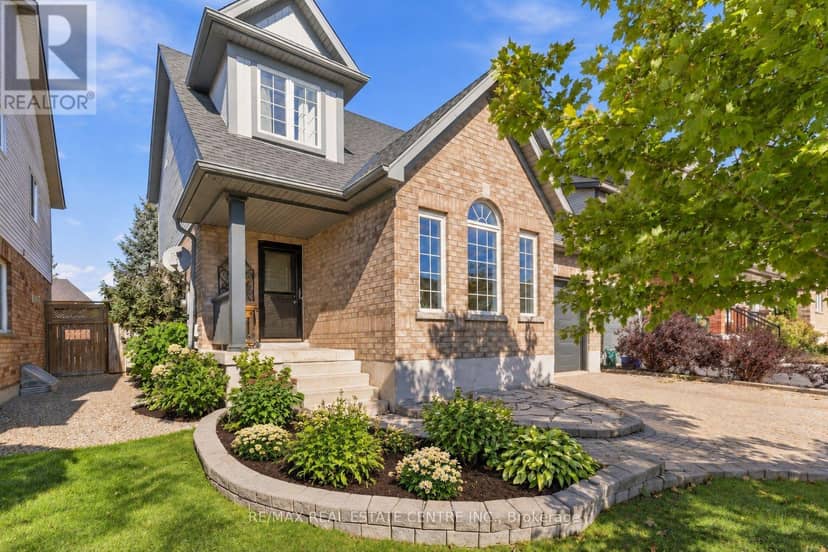 34 McMaster Road — photo 1 of 38