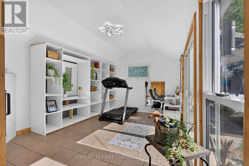 75 Alma Street — photo 23 of 29