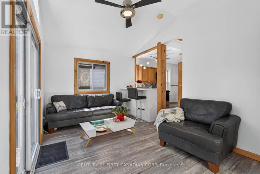 75 Alma Street, St. Thomas, photo 6