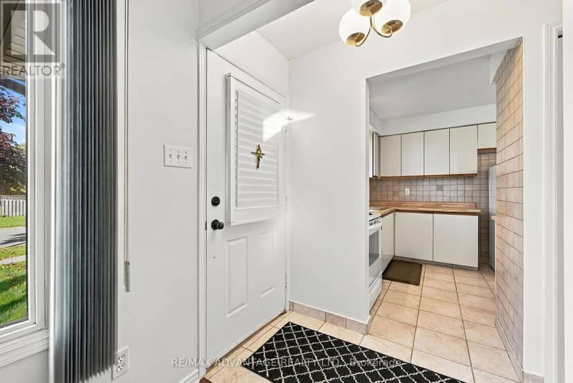 15 Cheswick Circle, London South, photo 5