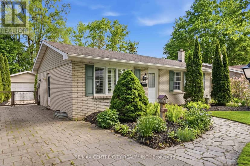 639 Dunboyne Crescent, London North, photo 2