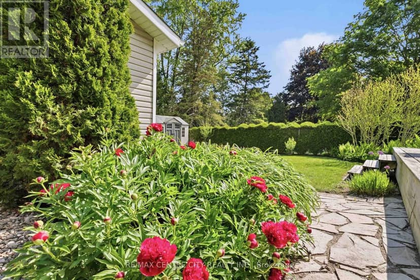 639 Dunboyne Crescent — photo 40 of 40