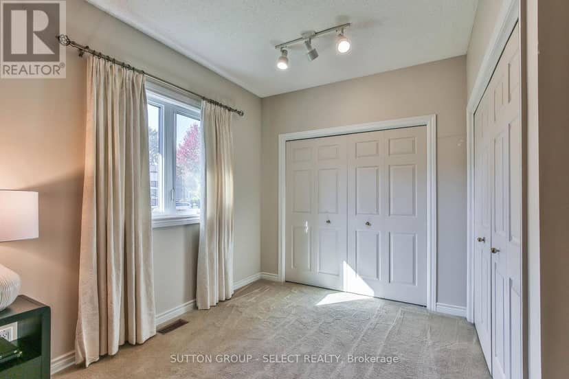 32 - 30 Doon Drive — photo 25 of 40