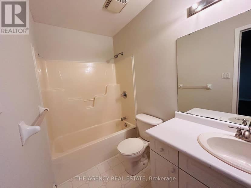 4 - 185 North Centre Road — photo 10 of 14
