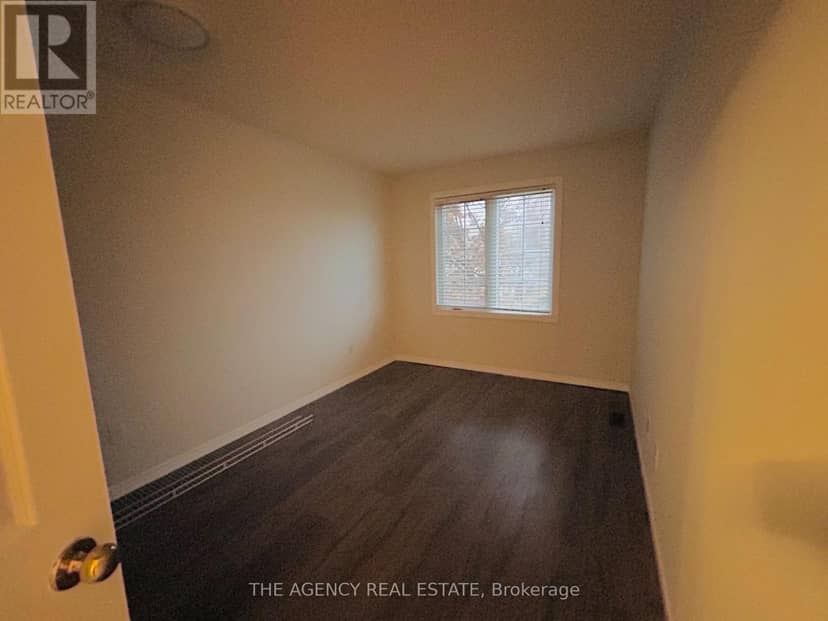 4 - 185 North Centre Road — photo 11 of 14