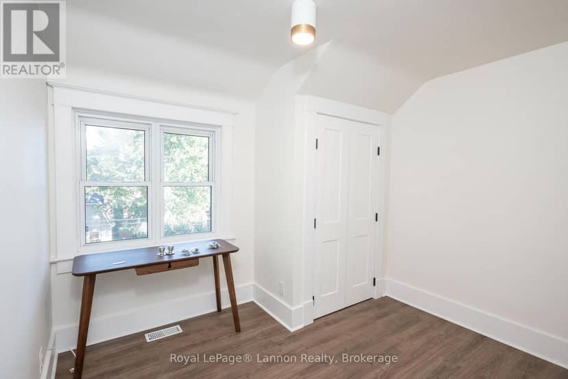16 Crown Street — photo 16 of 35