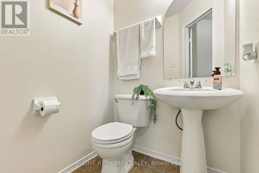 161 Kinross Private — photo 16 of 29