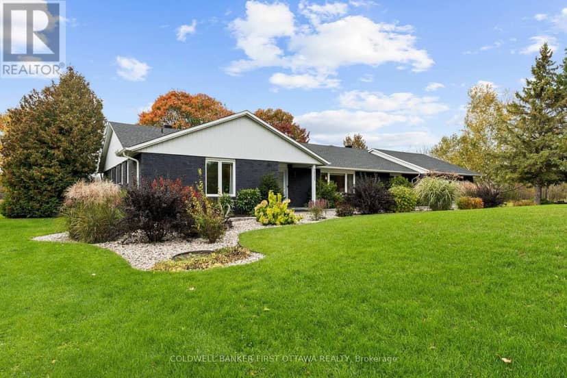 2435 River Road, North Grenville, photo 2