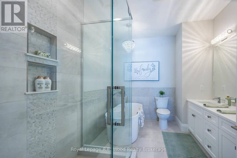 11 Greenhill Drive — photo 24 of 40