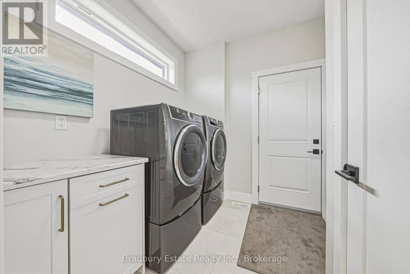 23 - 24 Craddock Boulevard — photo 24 of 35