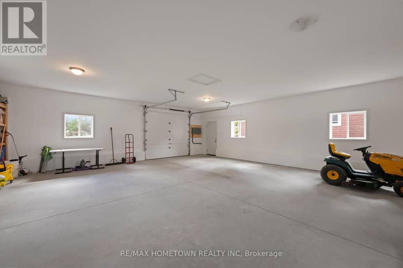 631 Lake Street — photo 37 of 40