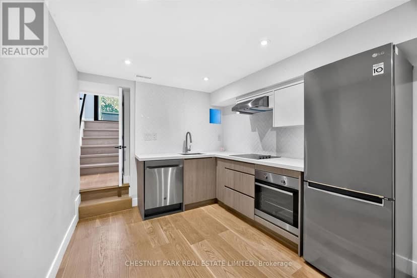 26 Caroline Avenue — photo 37 of 40
