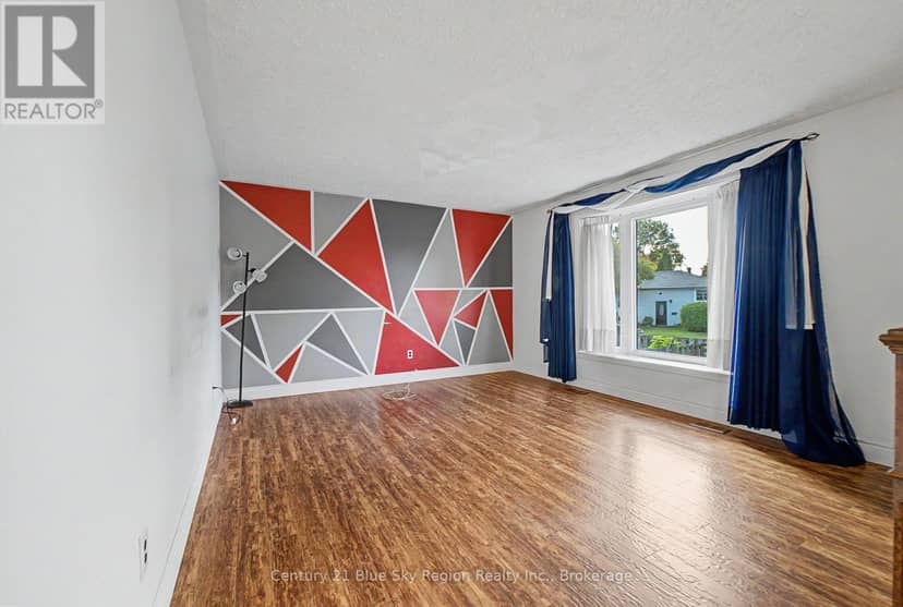 58 Van Horne Crescent — photo 13 of 40