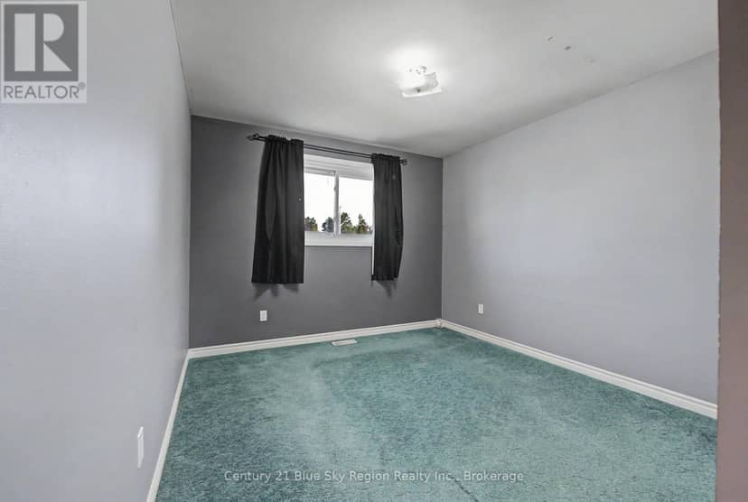 58 Van Horne Crescent — photo 22 of 40
