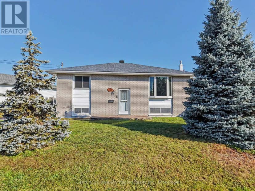 58 Van Horne Crescent — photo 9 of 40