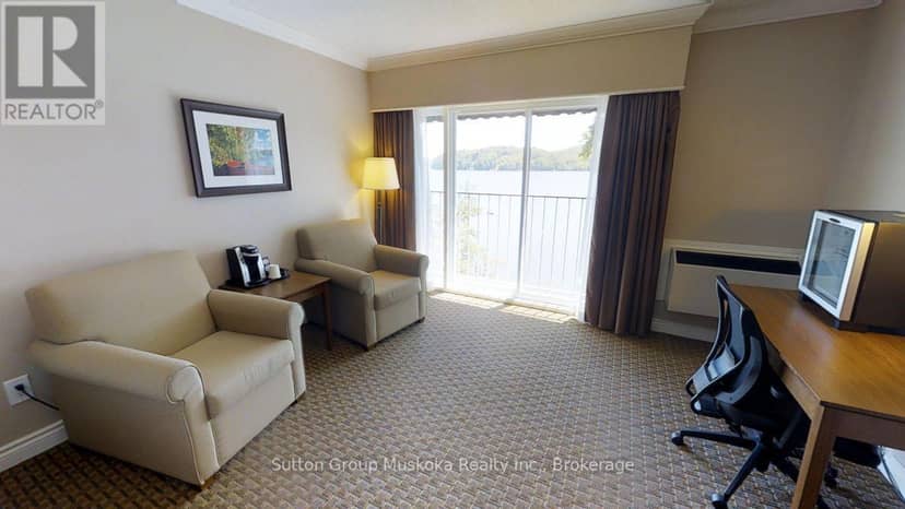 421 - 421 Bayshore - Deerhurst Drive, Huntsville, photo 6