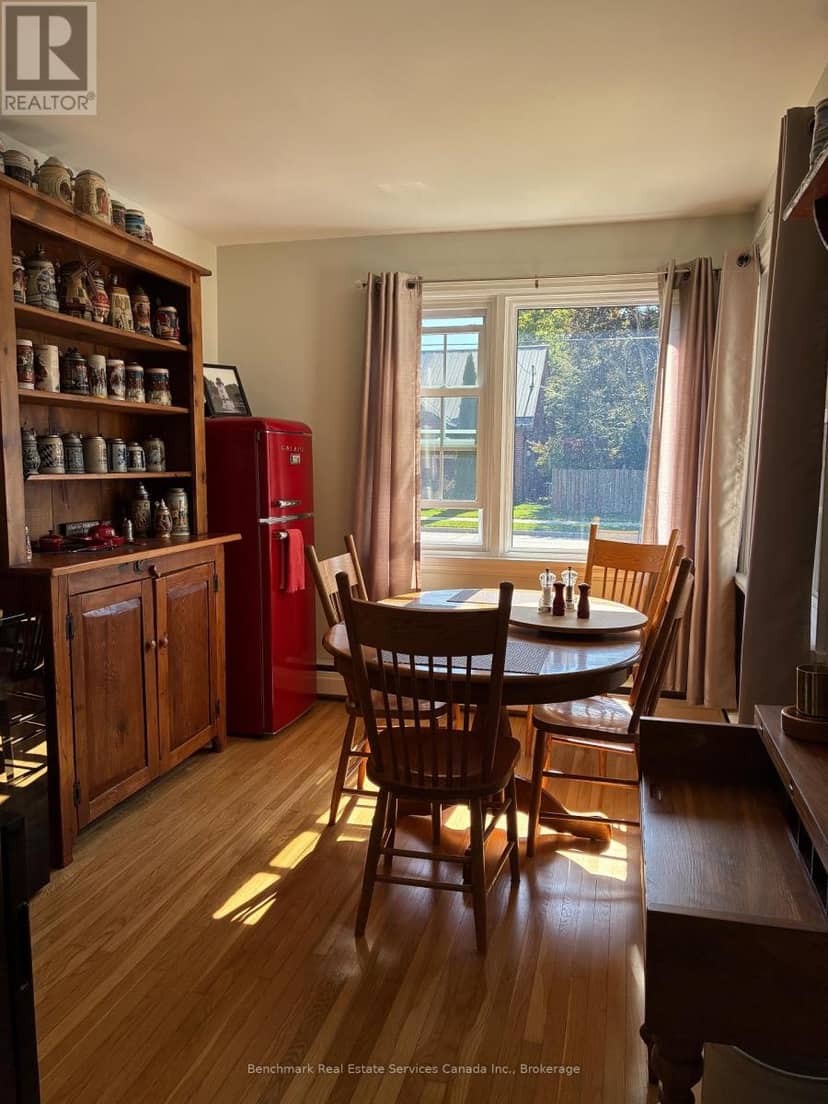 56 Sanders Street E, South Huron, photo 6