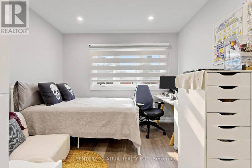 5 Bertmount Avenue — photo 28 of 40