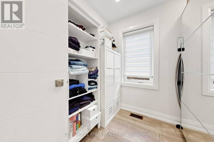 5 Bertmount Avenue — photo 31 of 40
