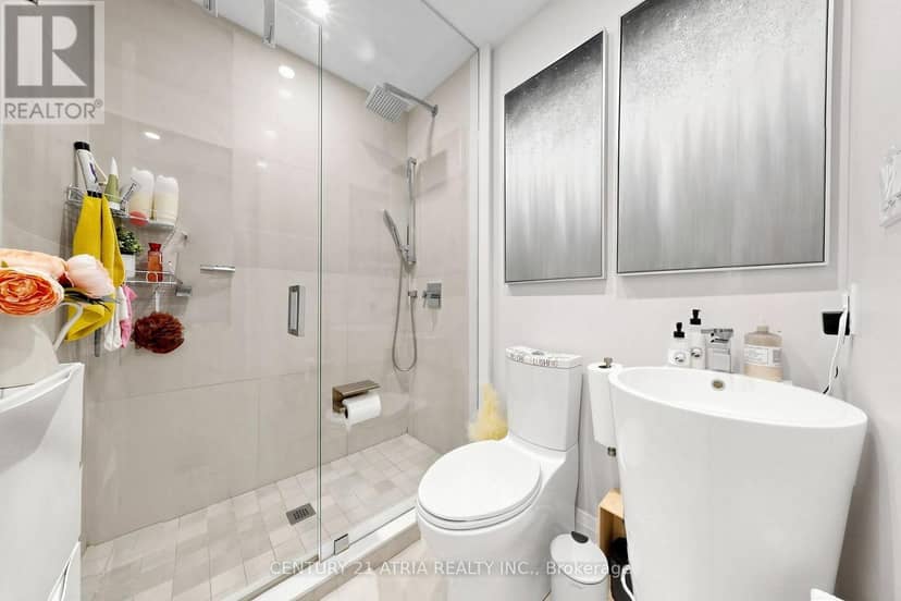5 Bertmount Avenue — photo 32 of 40