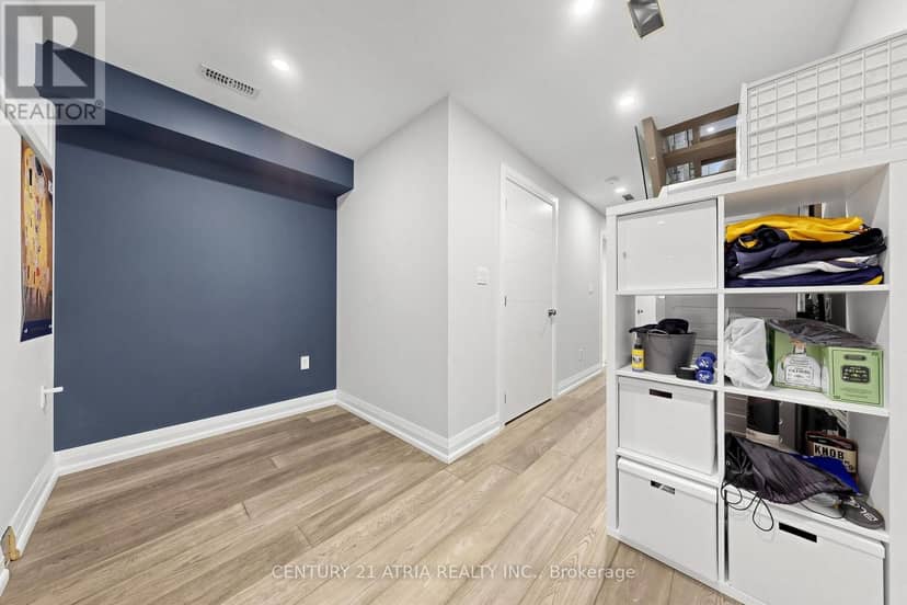 5 Bertmount Avenue — photo 34 of 40