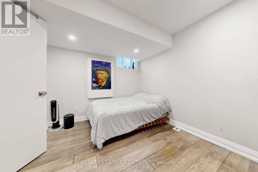 5 Bertmount Avenue — photo 36 of 40