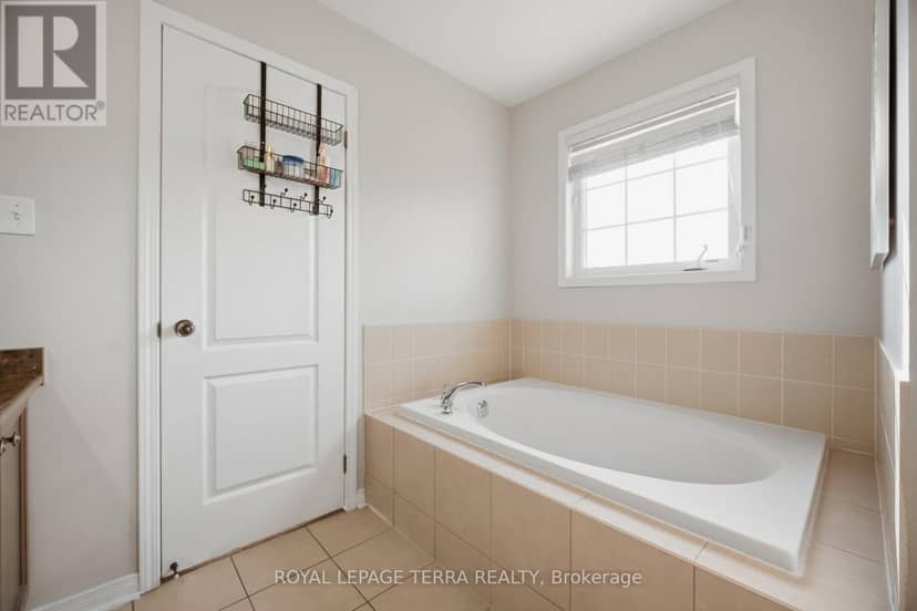 86 Edwin Carr Street — photo 26 of 40