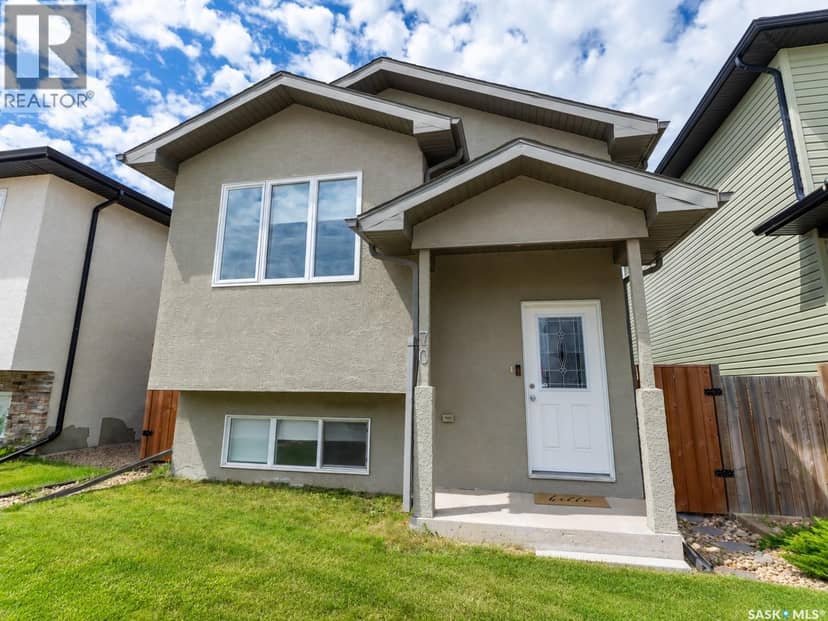 70 Brigham ROAD, Moose Jaw, photo 2