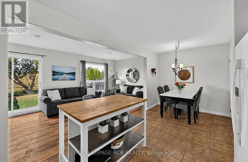 68 Shephard Avenue — photo 10 of 40