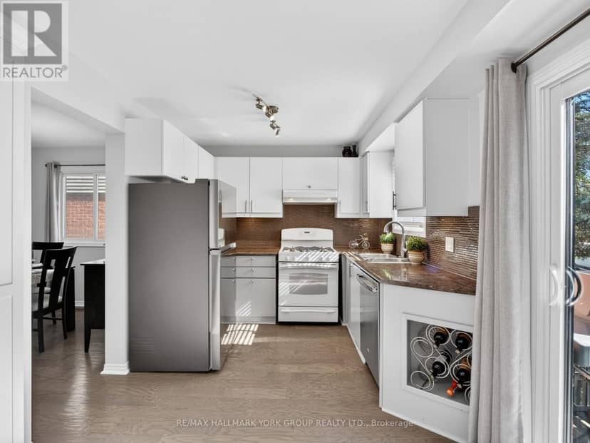 32 - 315 Wilkes Court — photo 11 of 40
