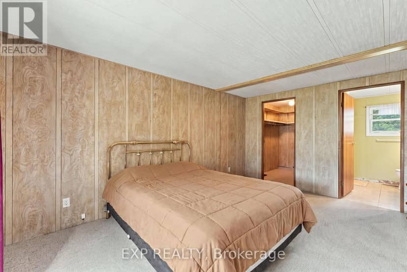 139 Roxanna Drive — photo 13 of 40
