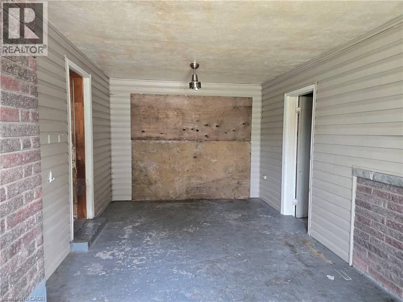 16 BRODERICK Avenue — photo 10 of 29