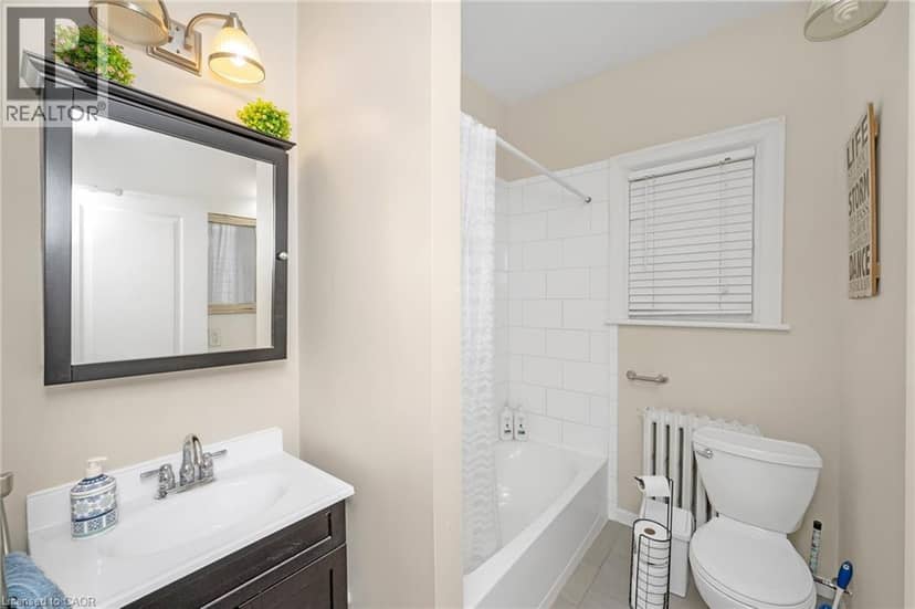 117 FAIRLEIGH Avenue S — photo 9 of 40