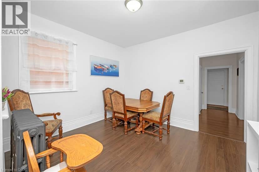 117 FAIRLEIGH Avenue S — photo 11 of 40