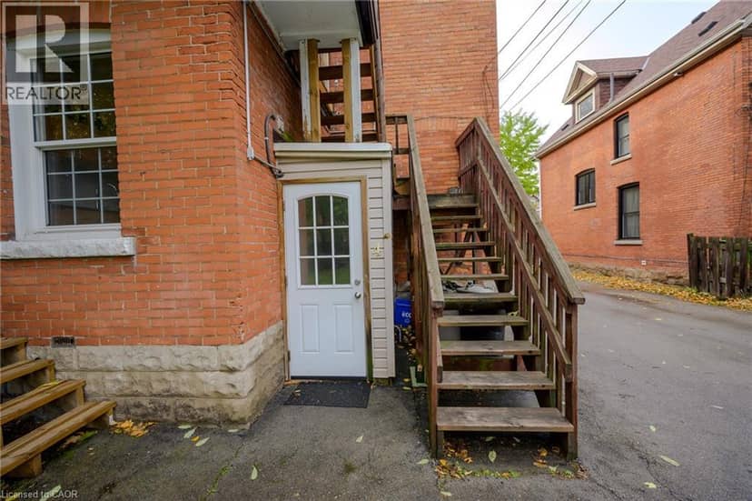 117 FAIRLEIGH Avenue S — photo 36 of 40