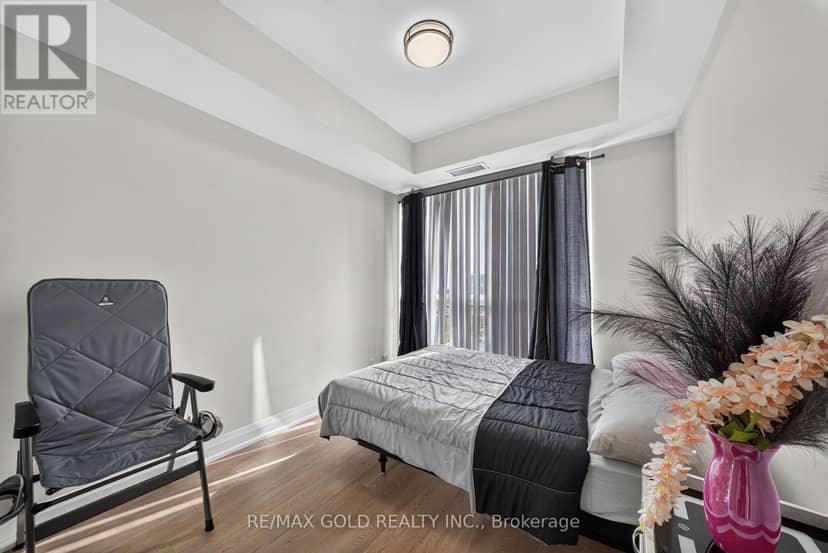 505 - 15 Lynch Street — photo 23 of 40