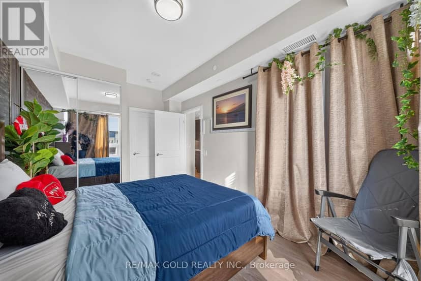 505 - 15 Lynch Street — photo 26 of 40