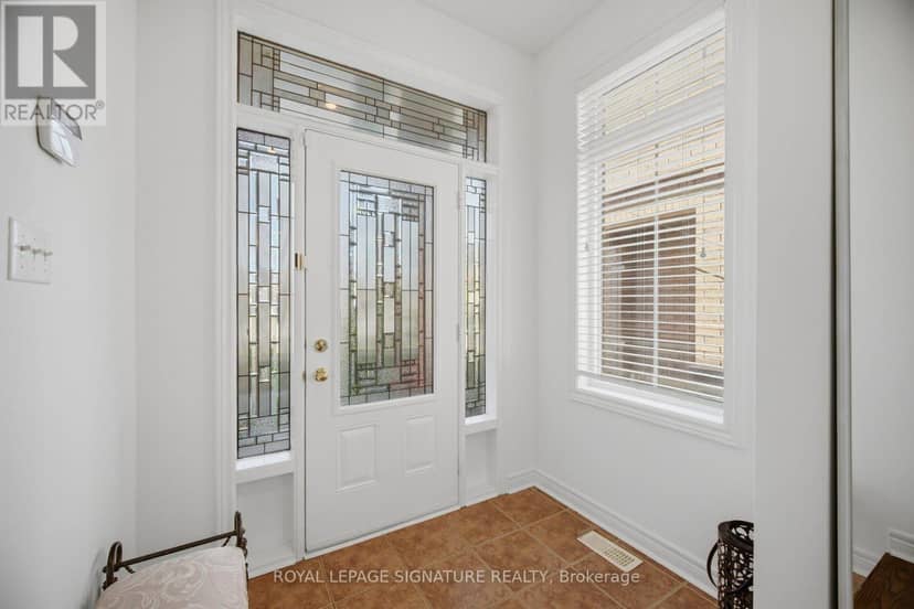 3250 Sunlight Street, Mississauga, photo 2