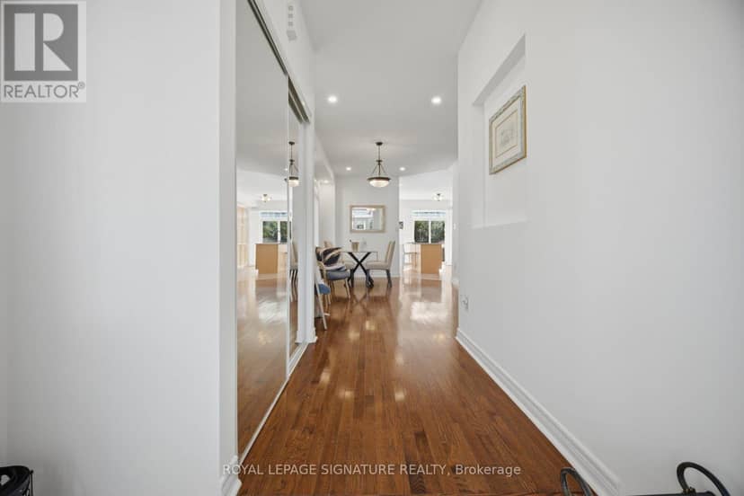 3250 Sunlight Street, Mississauga, photo 3