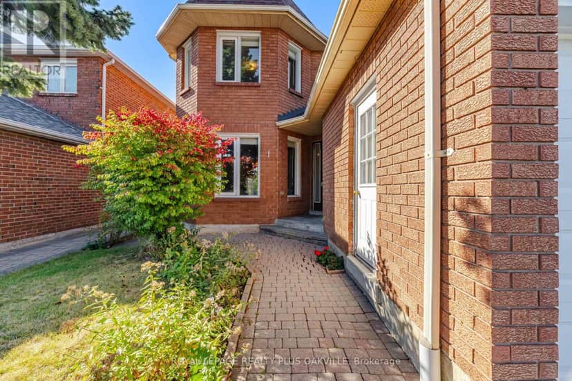 341 Nahani Way, Mississauga, photo 4