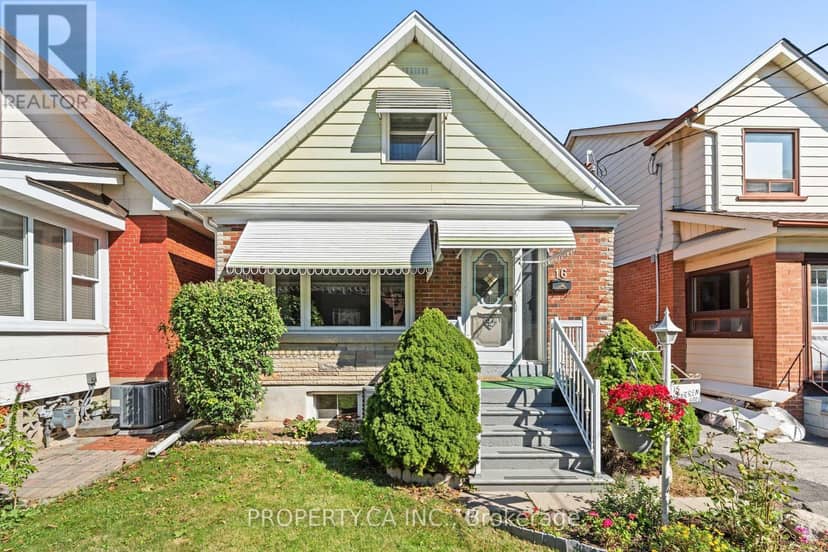 16 Warren Crescent, Toronto