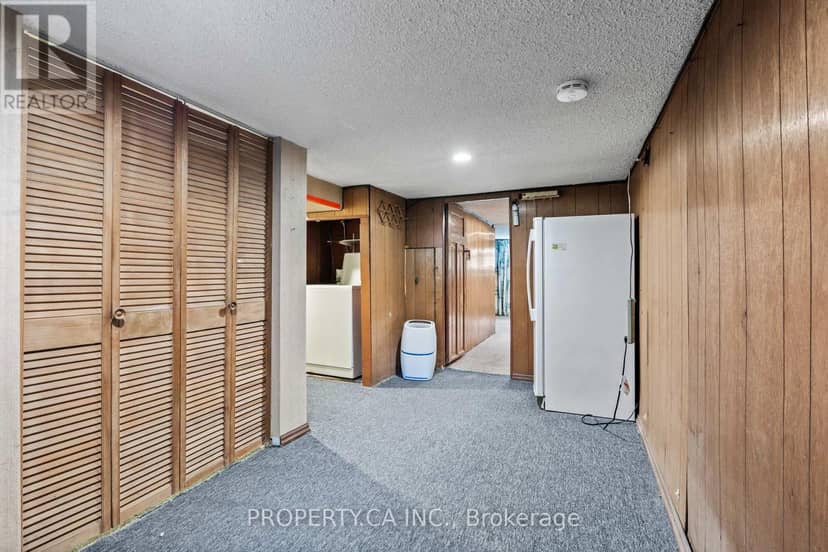 16 Warren Crescent — photo 26 of 36