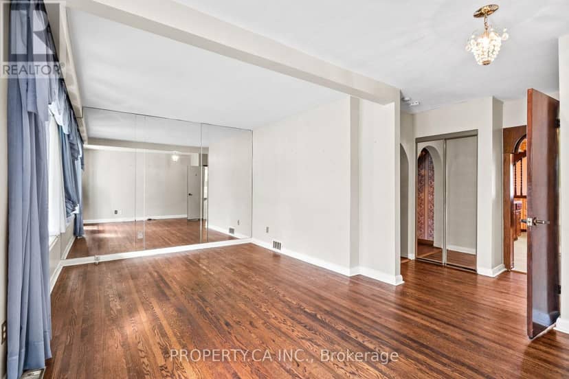 16 Warren Crescent, Toronto, photo 3